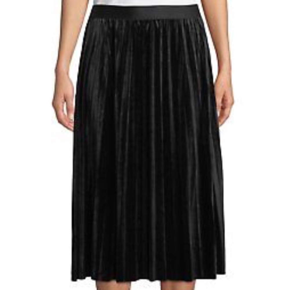 NWT Black velvet pleated max studio midi skirt.